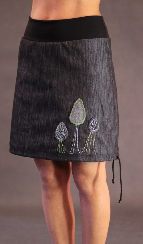 handgemachte Mode – LaJuPe - schwarzer Rock knielang