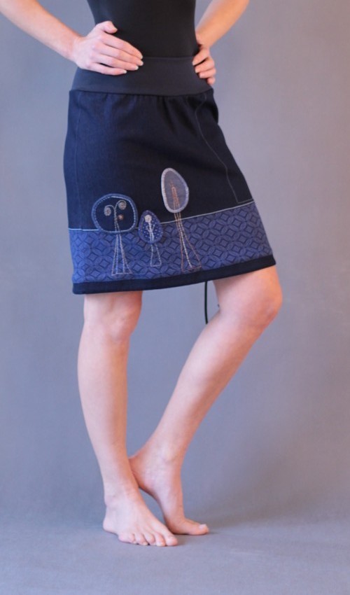 LaJuPe sukně dámská bavlna_polyester_bez_podšívky_modrá_modrá_áčková_1kapsa_tunýlek_tmavěmodrá_modrá_les_třistromy