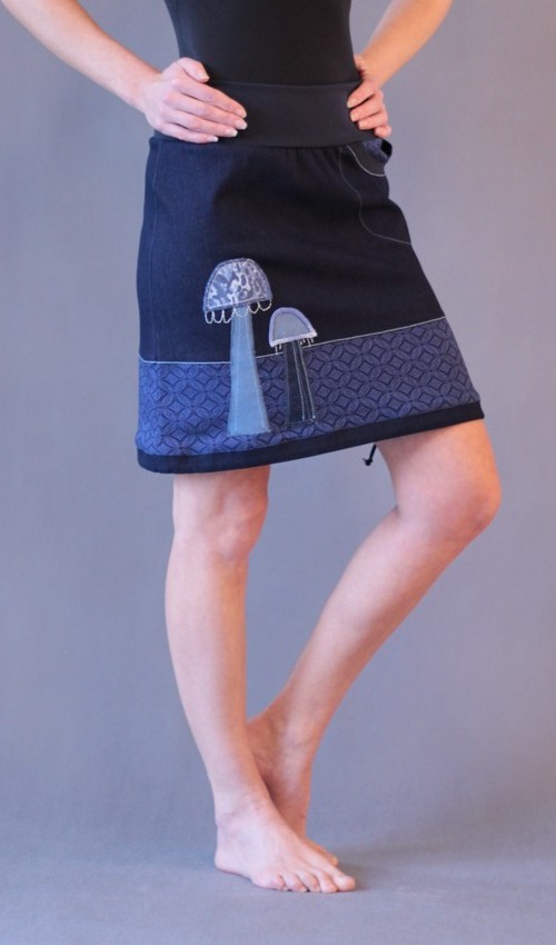 handgemachte Mode – LaJuPe - langer blauer Rock