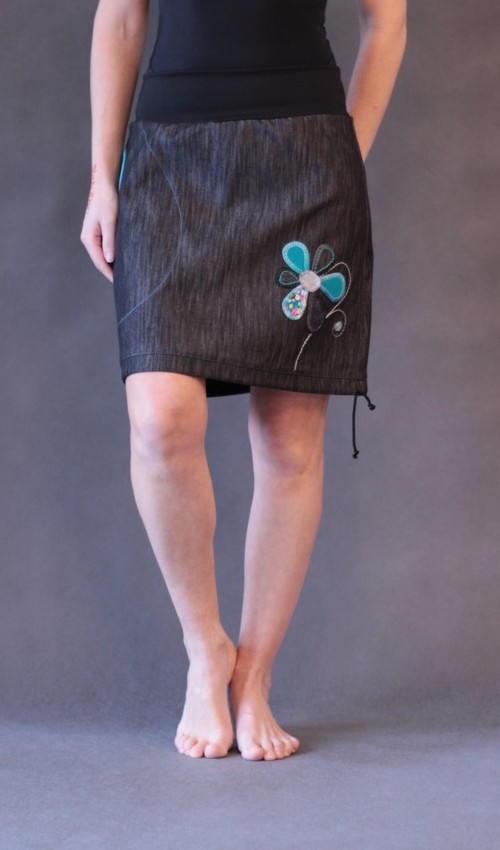 handgemachte Mode – LaJuPe - schwarzer kurzer Rock