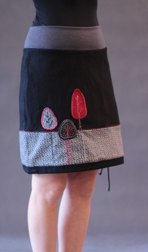 0124_handgemachte Mode – LaJuPe - rot schwarzer Rock handgemachte Mode – LaJuPe - rot schwarzer Rock