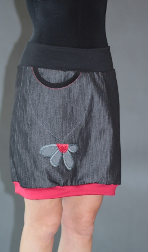 0130_handgemachte Mode – LaJuPe - schwarzer knielanger Rock handgemachte Mode – LaJuPe - schwarzer knielanger Rock