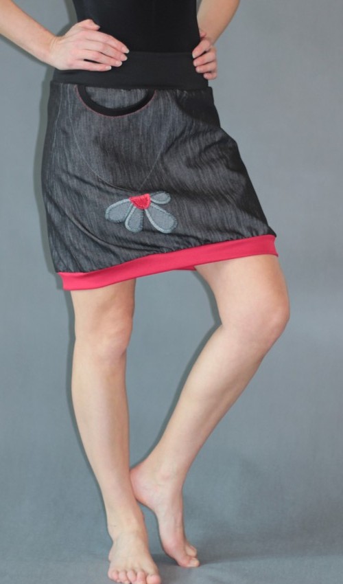 0130_handgemachte Mode – LaJuPe - schwarzer knielanger Rock handgemachte Mode – LaJuPe - schwarzer knielanger Rock