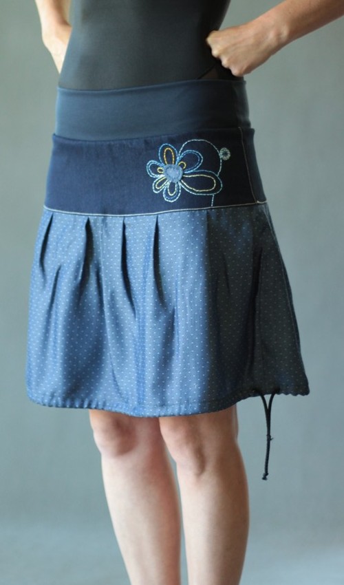 0165_handgemachte Mode – LaJuPe - blauer Rock mit Punkten handgemachte Mode – LaJuPe - blauer Rock mit Punkten