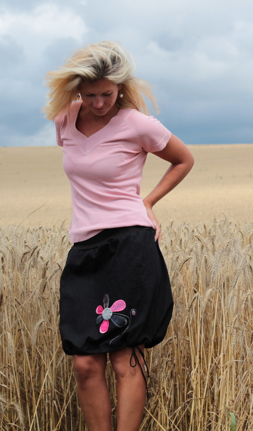 handgemachte Mode – LaJuPe - Damen Rock schwarz knielang