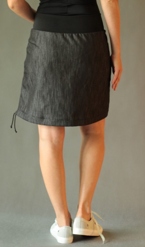 LaJuPe metalová sukně bavlna_polyester_bez_podšívky_černá_bílá_áčková_1kapsa_tunýlek_černá_černobílá_lebka_klobouk