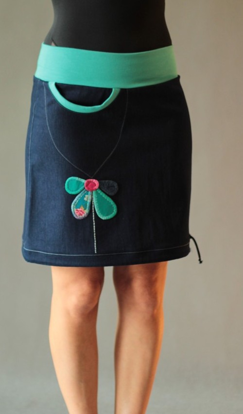 0197_P_detail_bavlna_polyester_bez_podšívky_modrá_tyrkys_áčková_1kapsa_tunýlek_modrá_tyrkysovorůžová_kytka_půlkvět handgemachte Mode – LaJuPe - Rock jeans