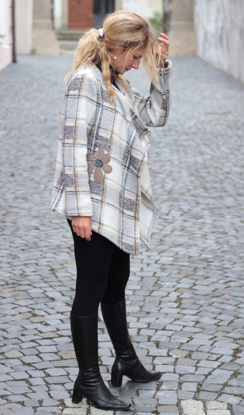 handgemachte Mode – LaJuPe - Strickjacke Damen lang