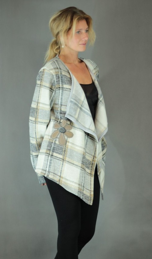 020_handgemachte Mode – LaJuPe - Strickjacke Damen lang handgemachte Mode – LaJuPe - Strickjacke Damen lang