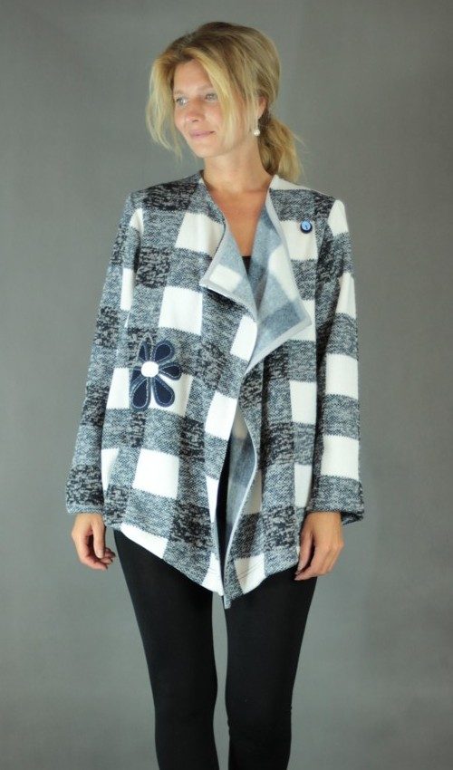 handgemachte Mode – LaJuPe - blaue Strickjacke