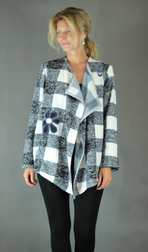 022_handgemachte Mode – LaJuPe - blaue Strickjacke handgemachte Mode – LaJuPe - blaue Strickjacke