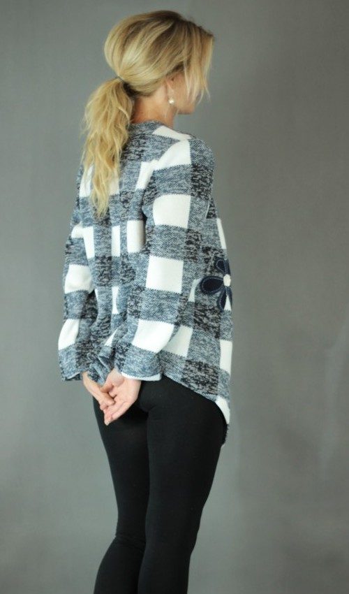 handgemachte Mode – LaJuPe - blaue Strickjacke