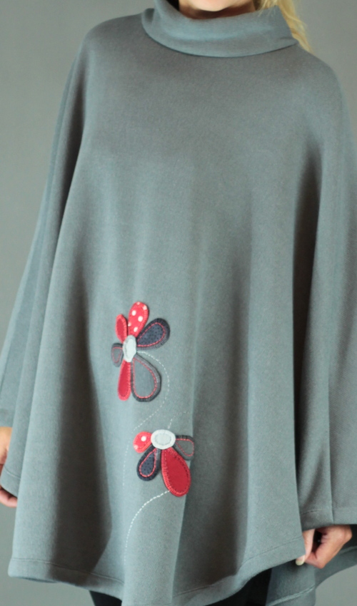 handgemachte Mode – LaJuPe - Strickponcho