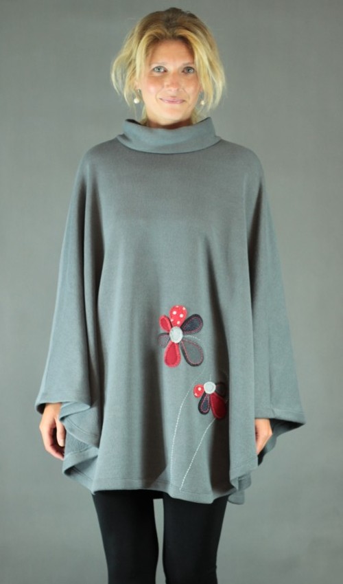 handgemachte Mode – LaJuPe - Strickponcho