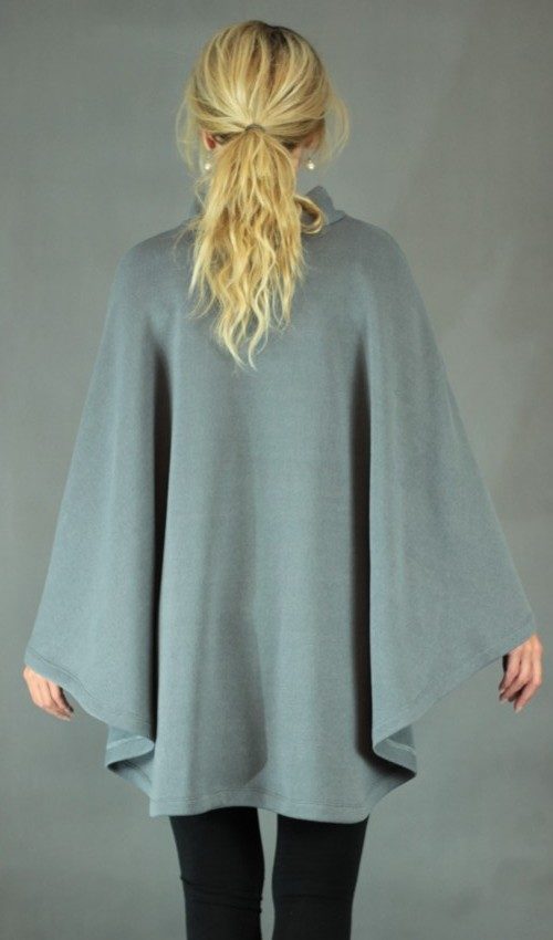 handgemachte Mode – LaJuPe - Strickponcho