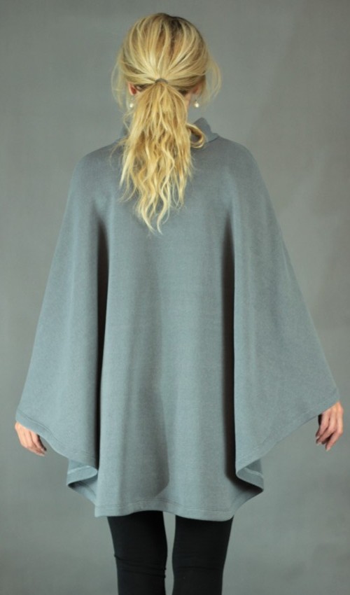 handgemachte Mode – LaJuPe - Strickponcho