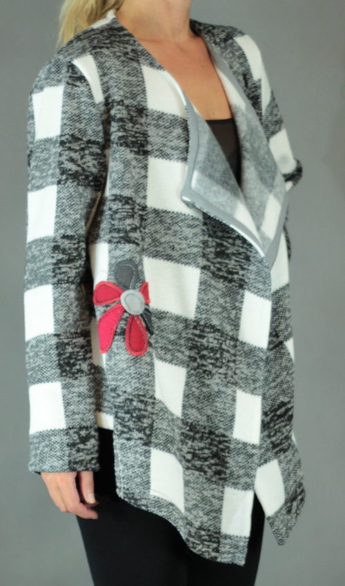 handgemachte Mode – LaJuPe - schwarze Strickjacke