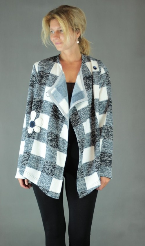 028_handgemachte Mode – LaJuPe - Strickjacke blau handgemachte Mode – LaJuPe - Strickjacke blau