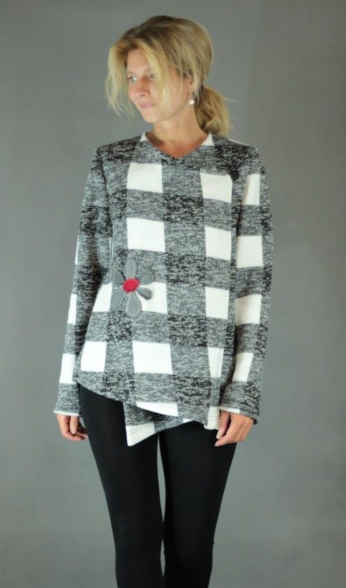 handgemachte Mode – LaJuPe - Strickjacke weiß